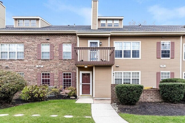 654B Woodford Ln in Yardley, PA - Building Photo - Building Photo