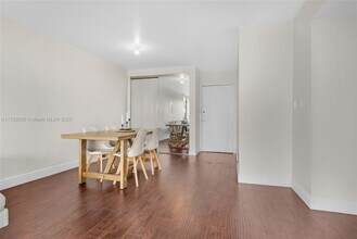 2500 NE 135th St in North Miami, FL - Building Photo - Building Photo