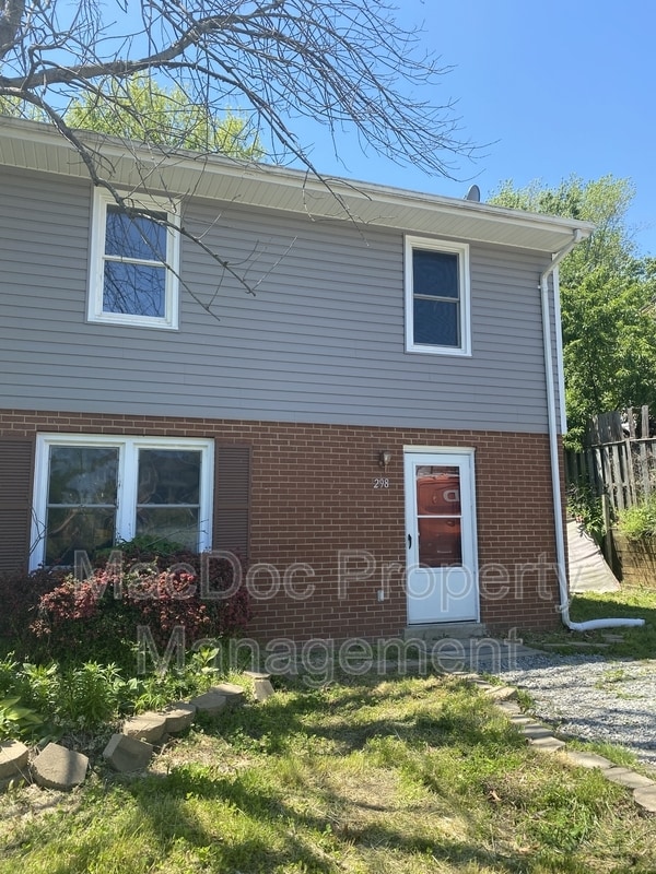 298 Red Oak Dr in Stafford, VA - Building Photo - Building Photo