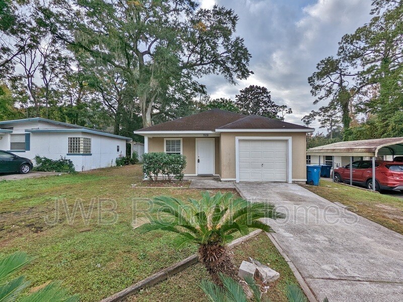 7928 India Ave in Jacksonville, FL - Building Photo