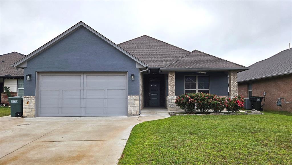 2409 Fallview Dr in Edmond, OK - Building Photo