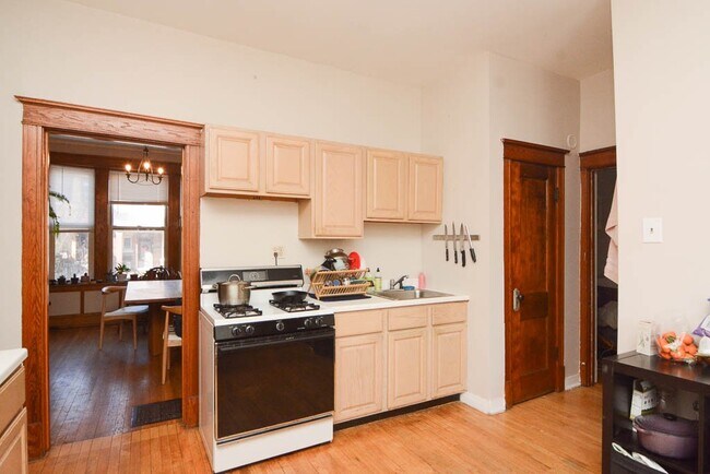 819 N Campbell Ave in Chicago, IL - Building Photo - Building Photo