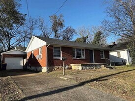 1405 Kenton St in Bowling Green, KY - Building Photo