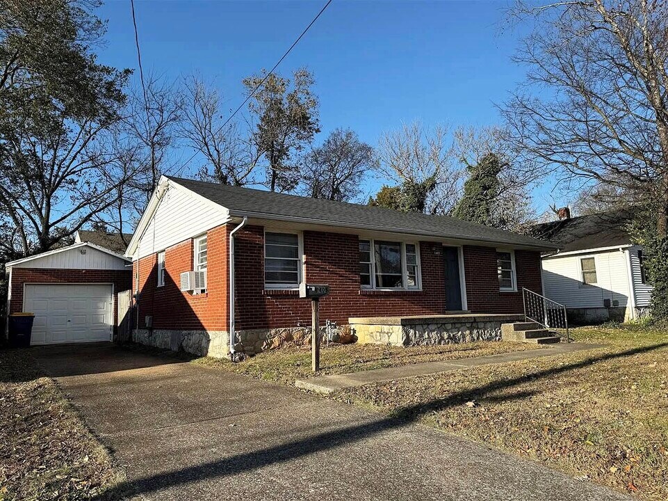 1405 Kenton St in Bowling Green, KY - Building Photo