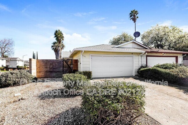 2101 Banyan Way in Antioch, CA - Building Photo - Building Photo