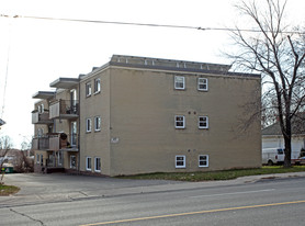 213 Bloor St W Apartments