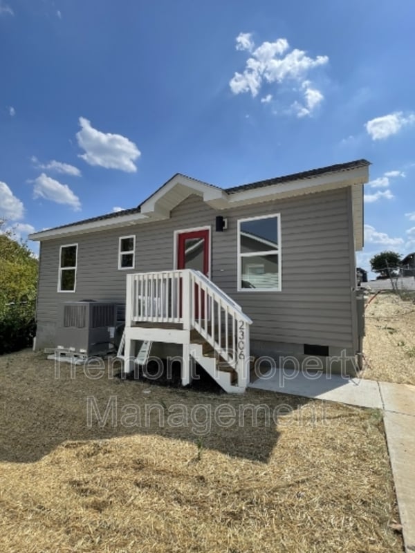 property at 1310 E 36th St