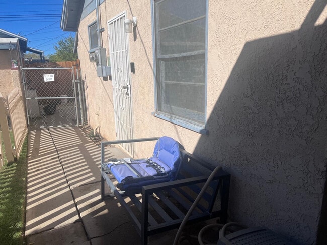 44515 Cedar Ave in Lancaster, CA - Building Photo - Building Photo