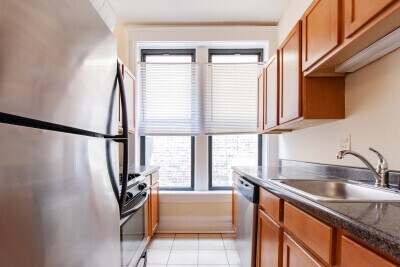 3525 N Wilton Ave in Chicago, IL - Building Photo - Building Photo