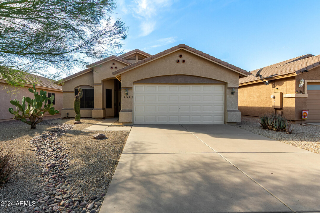 6426 S Foothills Dr in Gold Canyon, AZ - Building Photo