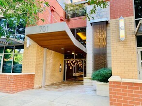 701 Royal Ct in Charlotte, NC - Building Photo - Building Photo