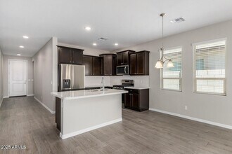 8419 W Encinas Ln in Tolleson, AZ - Building Photo - Building Photo