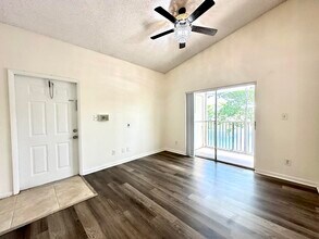 720 Cypress Ln in Pompano Beach, FL - Building Photo - Building Photo