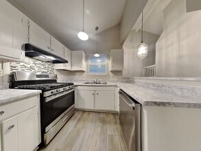 6305 Beaver Creek Trail in College Park, GA - Foto de edificio - Building Photo