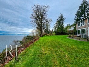 31710 Sunrise Beach Ct NE in Kingston, WA - Building Photo - Building Photo