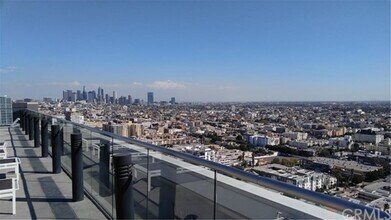 3810 Wilshire Blvd, Unit 309 in Los Angeles, CA - Building Photo - Building Photo