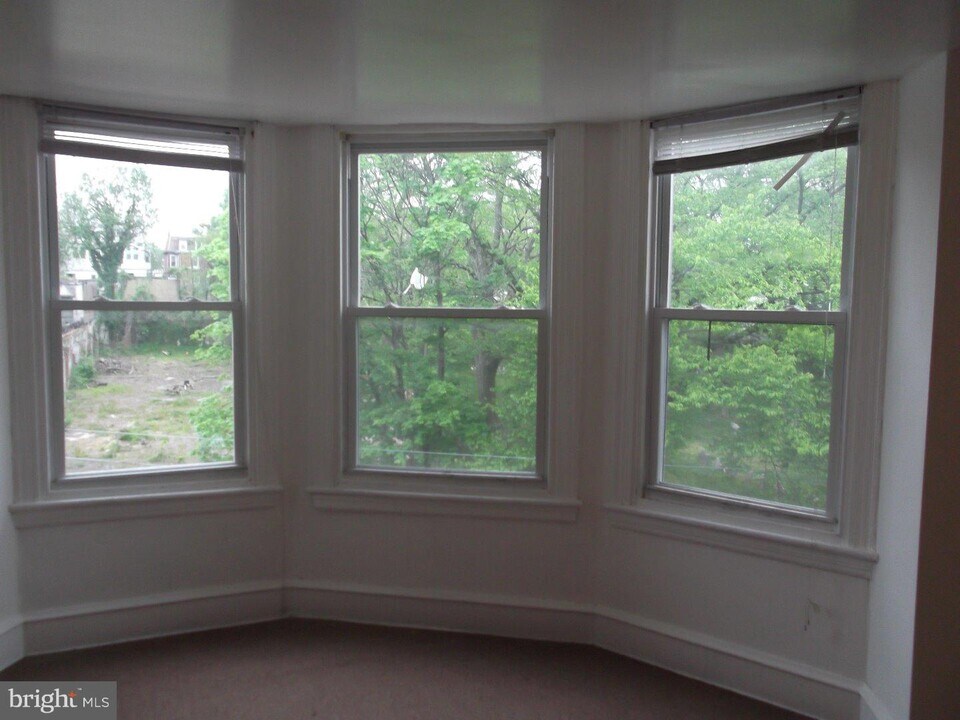 6328 Germantown Ave Photo