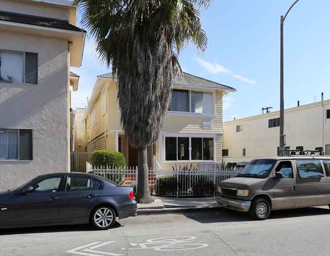 Venice Apartment in Venice, CA - Building Photo - Building Photo