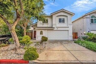 116 Foxglove Ln in Walnut Creek, CA - Building Photo