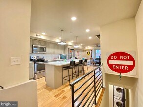 1950 N Gratz St in Philadelphia, PA - Building Photo - Building Photo