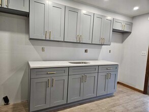 387 Bucks Hl Rd in Waterbury, CT - Building Photo - Building Photo