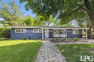 804 Village Trail in Maumee, OH - Building Photo - Building Photo