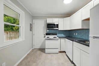 1414 Wembley Dr in Charlotte, NC - Building Photo - Building Photo