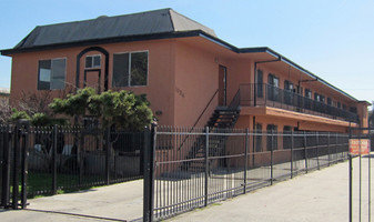 1334 W 93rd St Apartments