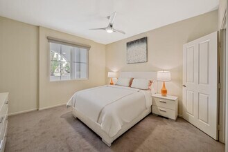 10645 Calle Mar De Mariposa in San Diego, CA - Building Photo - Building Photo