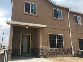 7690 Woody Cones Vw, Unit 45012108 in Colorado Springs, CO - Building Photo