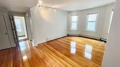 23 Farrington Ave, Unit 1 in Boston, MA - Building Photo - Building Photo