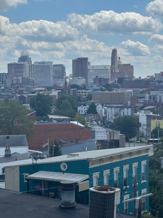 401 Klotter Ave in Cincinnati, OH - Building Photo