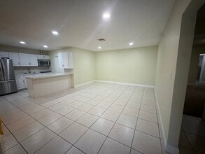 7713 Biltmore Blvd in Miramar, FL - Building Photo - Building Photo