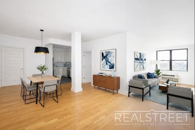 LUXURY 2 BED LOFT in Queens!