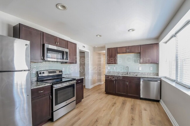 property at 4370 Swan Ave