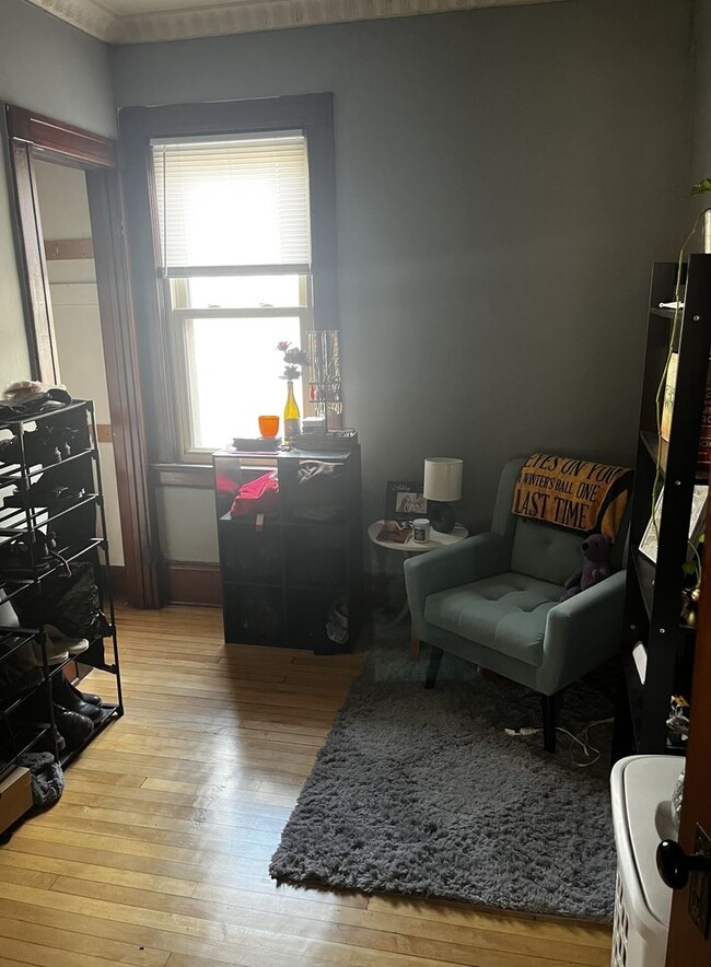 1579 N Warren Ave in Milwaukee, WI - Building Photo - Building Photo