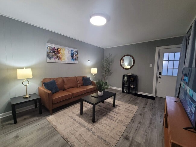 2818 N Capitol Ave, Unit Unit 2