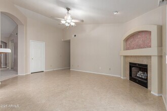 8578 S Maple Ave in Tempe, AZ - Building Photo - Building Photo