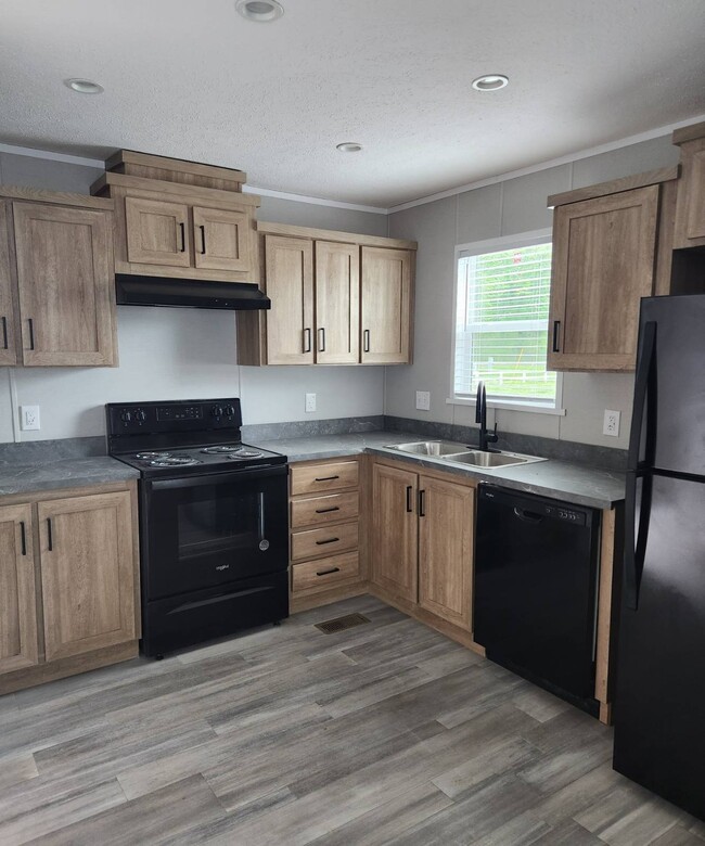 property at 37 Parkview Dr