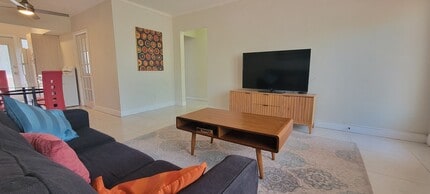 American Gardens Condominiums in Miami Beach, FL - Building Photo - Building Photo
