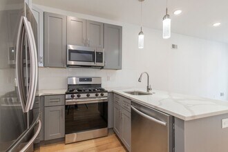 2412 Master St in Philadelphia, PA - Building Photo - Building Photo