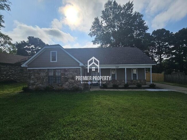 property at 3988 Silverleaf Rd