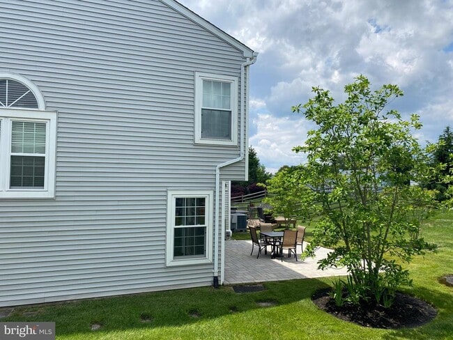 32 Skyview Way in Newtown, PA - Building Photo - Building Photo