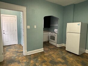 554 N Parker Ave in Indianapolis, IN - Building Photo - Building Photo