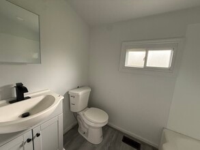 2487 Walnut St in Hermitage, PA - Building Photo - Building Photo