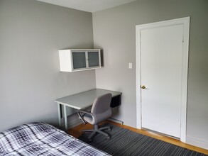 438 La Fayette Boul in Longueuil, QC - Building Photo - Building Photo