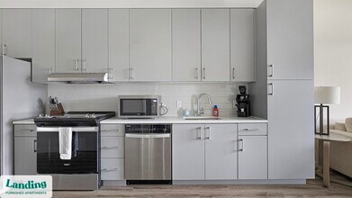 3158 SW 12th Ave in Portland, OR - Building Photo - Building Photo