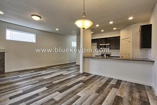 property at 1142 N Fairhope Pl