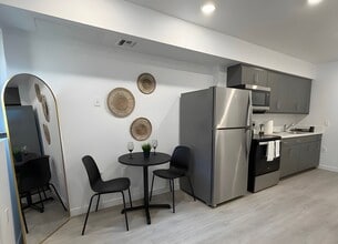 Gorgeous 1 bed/1 bath and Studio units ~ LA City Section 8 Voucher Accepted! in Los Angeles, CA - Building Photo - Building Photo