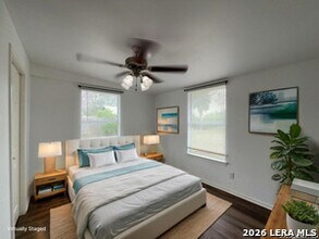 1142 W Villaret Blvd in San Antonio, TX - Building Photo - Building Photo